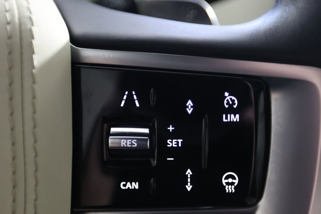 Used 2024 Land Rover Range Rover SE image 25