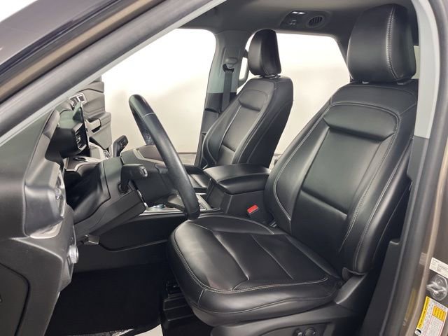 Used 2021 Ford Explorer XLT w/ Equipment Group 202A image 18