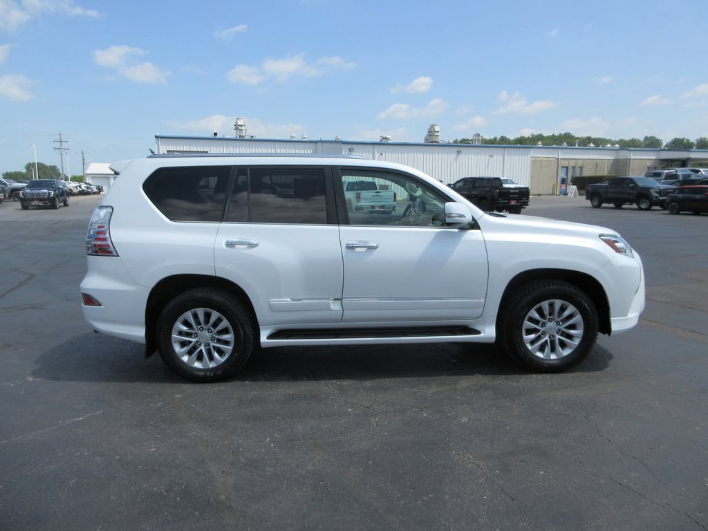 Used 2018 Lexus GX 460 Premium w/ Premium Package AWD/4WD image 5