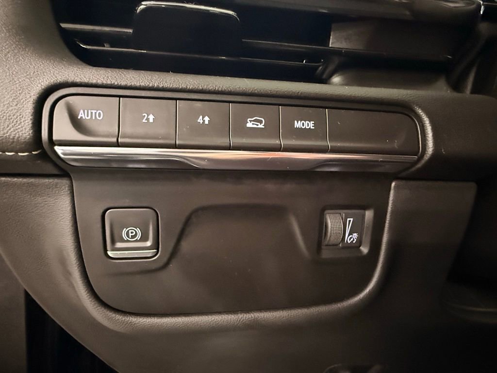 Used 2023 Cadillac Escalade Premium Luxury image 32