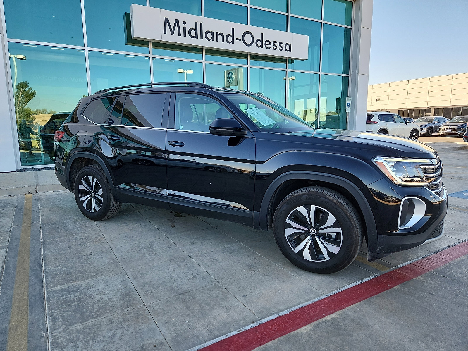 Used 2026 Volkswagen Atlas SE image 8