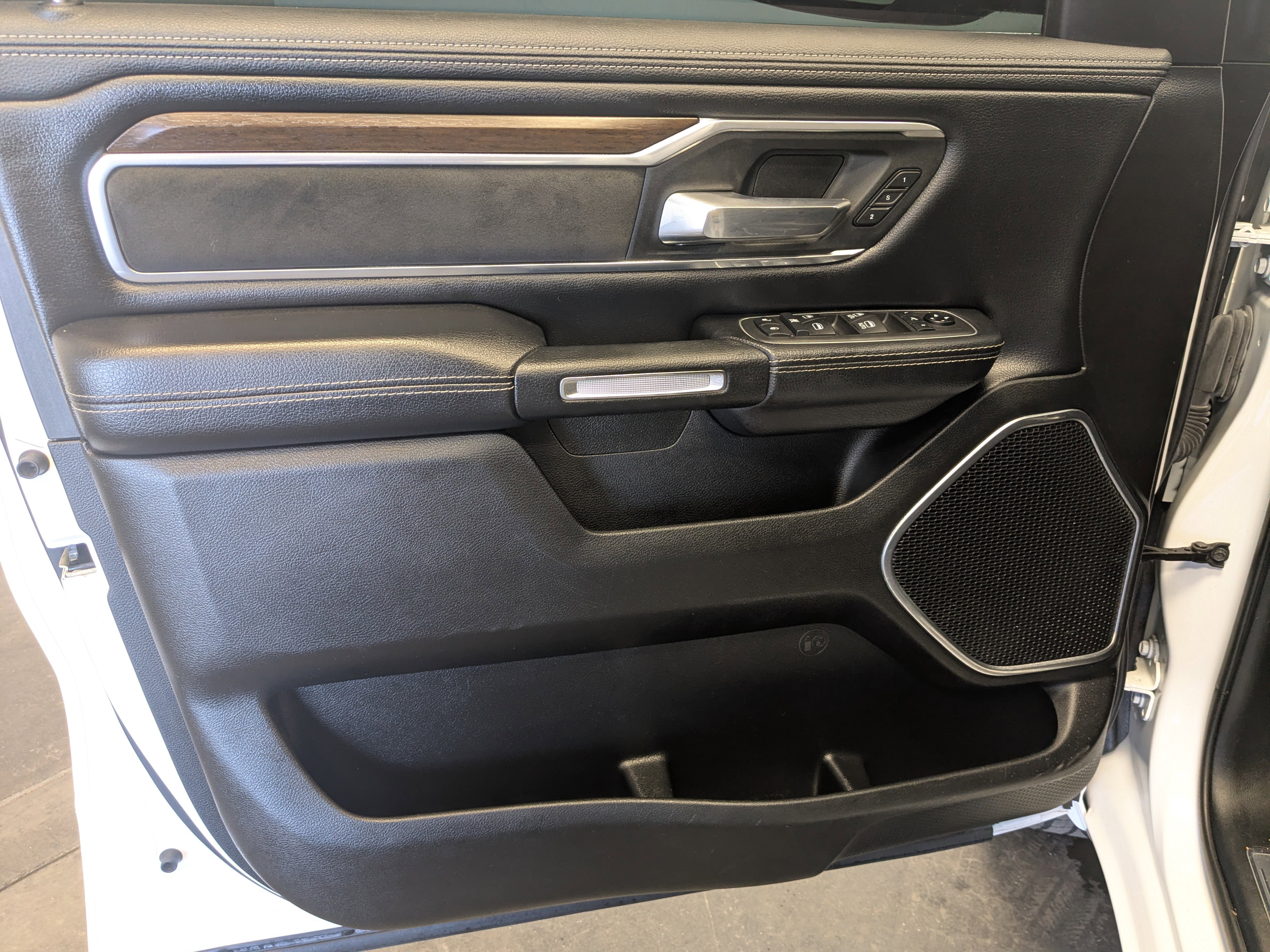 Used 2021 RAM 1500 Laramie image 14