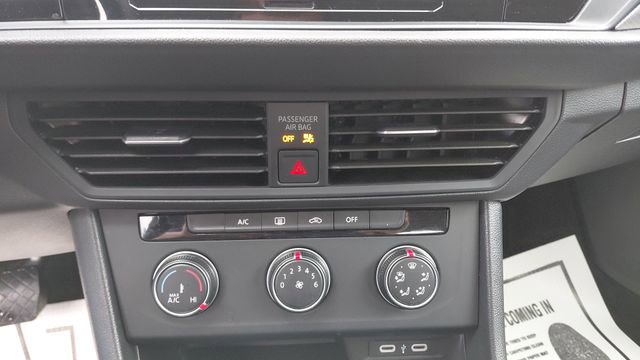 Used 2024 Volkswagen Jetta S image 19