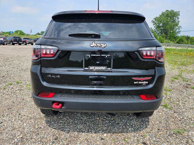 Used 2025 Jeep Compass Trailhawk AWD/4WD image 6