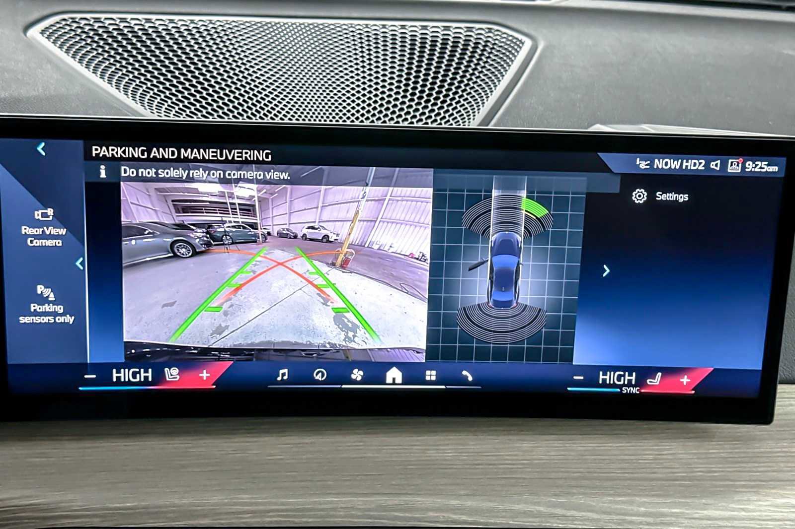 Used 2025 BMW 230i Coupe w/ Premium Package image 19