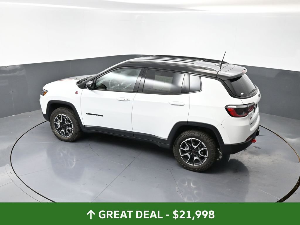 Used 2025 Jeep Compass Trailhawk w/ Trailer Tow Group image 49