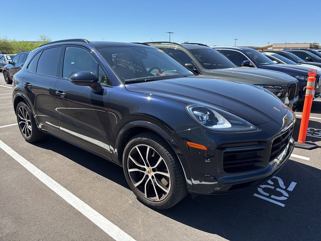 Used 2022 Porsche Cayenne image 2