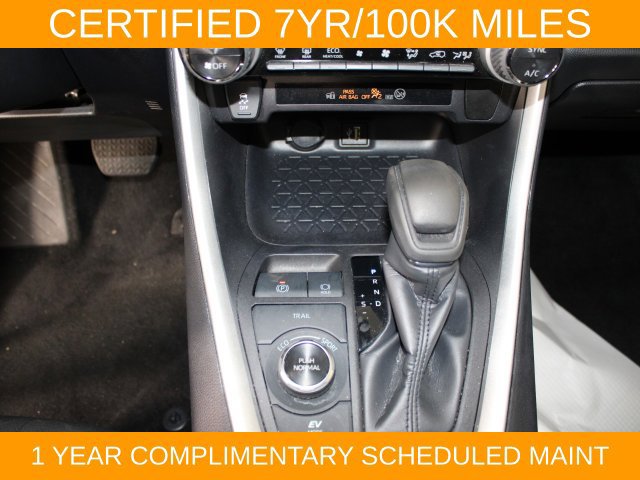 Used 2025 Toyota RAV4 XLE AWD/4WD image 23