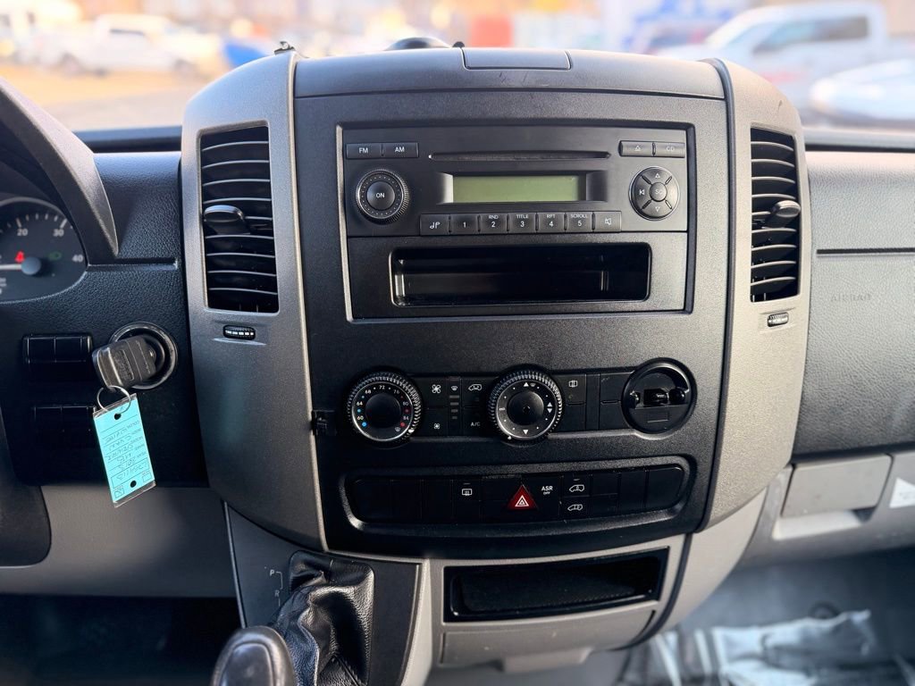 Used 2013 Mercedes-Benz Sprinter 2500 image 24