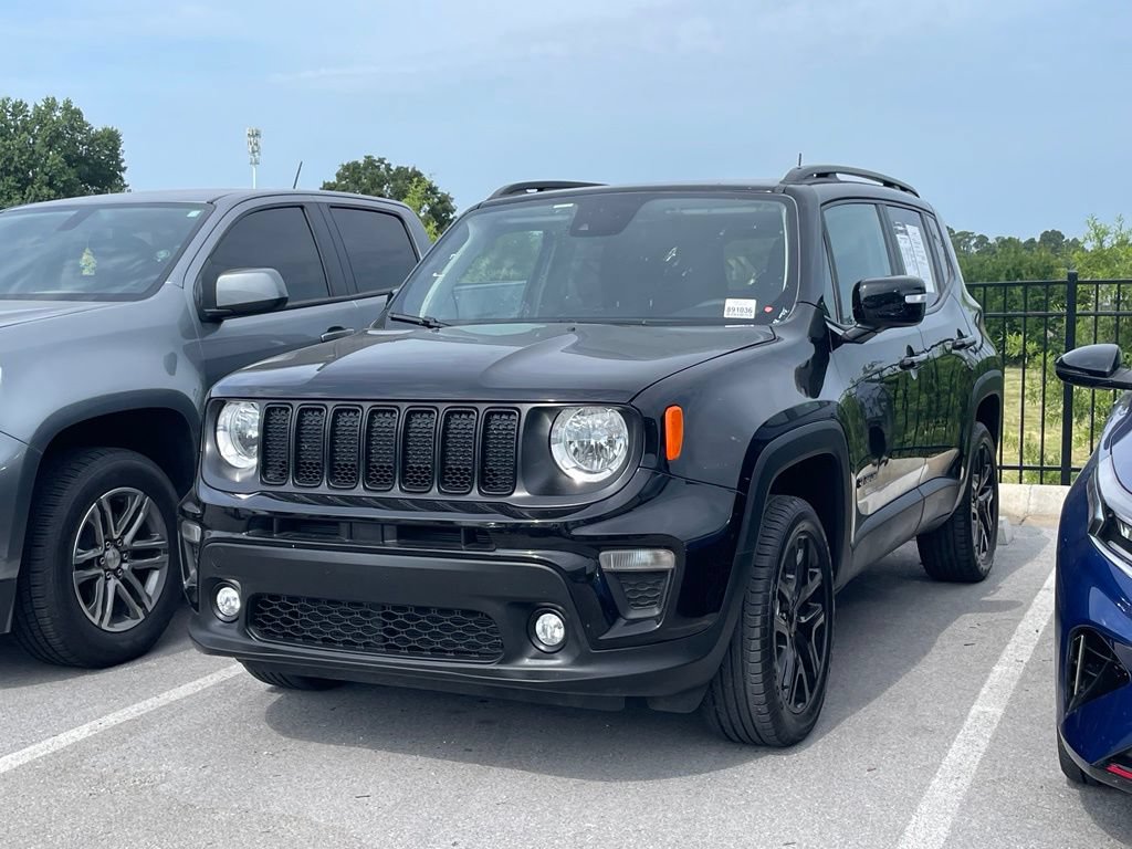 Used 2023 Jeep Renegade Altitude w/ Sun/Sound Group AWD/4WD image 3
