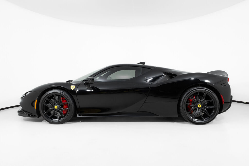 Used 2023 Ferrari SF90 Stradale AWD/4WD image 3