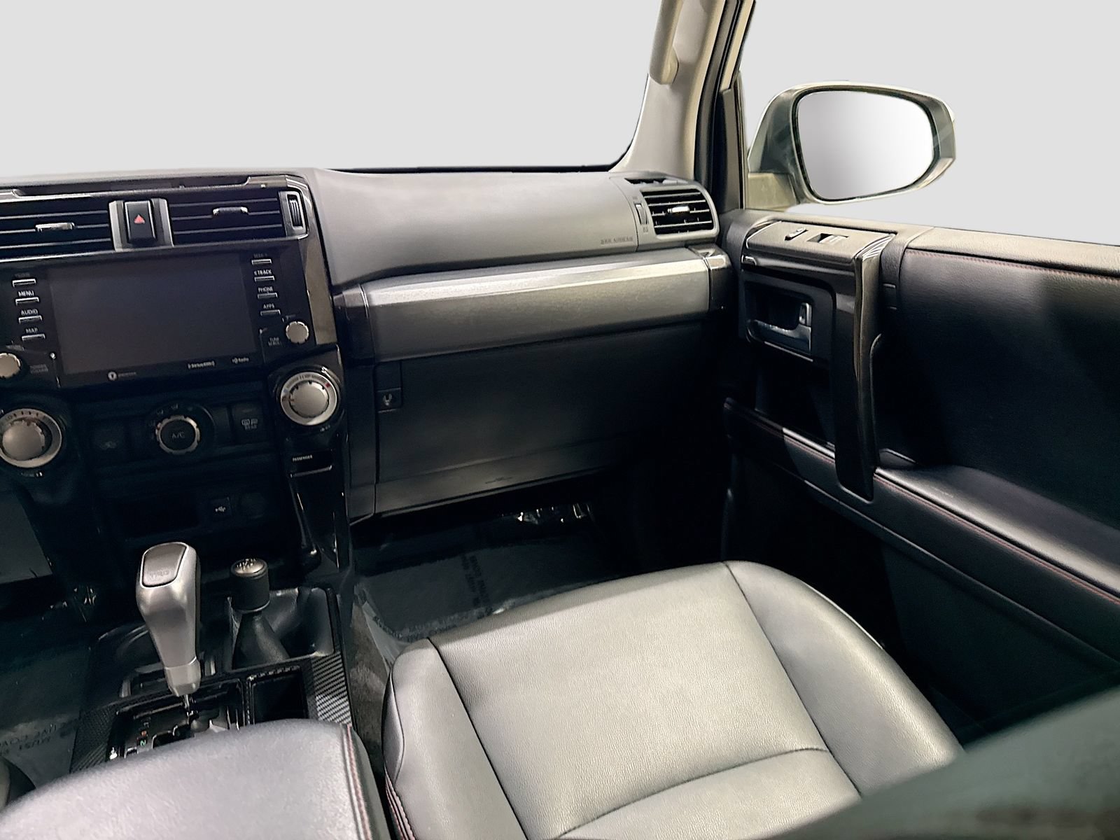 Used 2024 Toyota 4Runner TRD Off-Road Premium AWD/4WD image 25