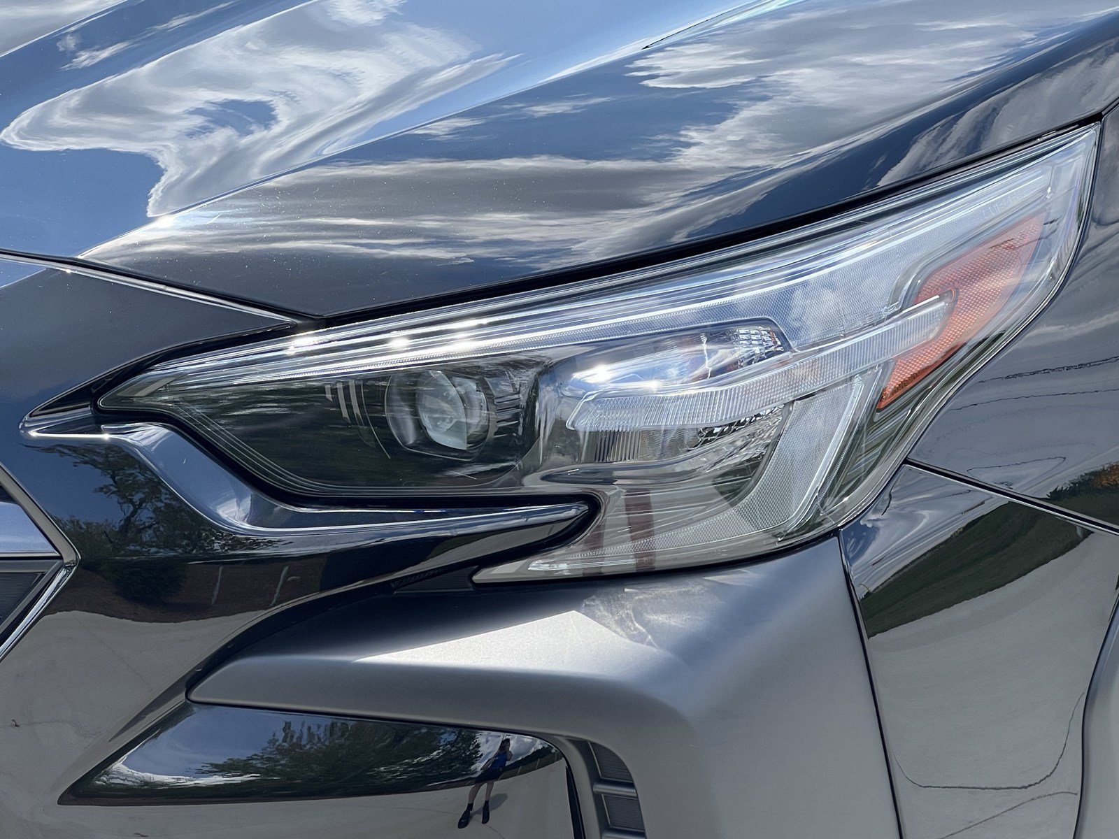 Used 2025 Subaru Outback Premium w/ Popular Package #1 AWD/4WD image 11