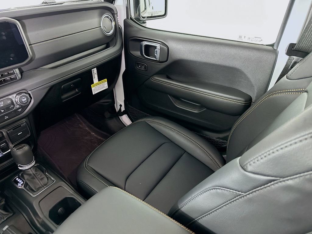 New 2026 Jeep Gladiator Sport AWD/4WD image 30
