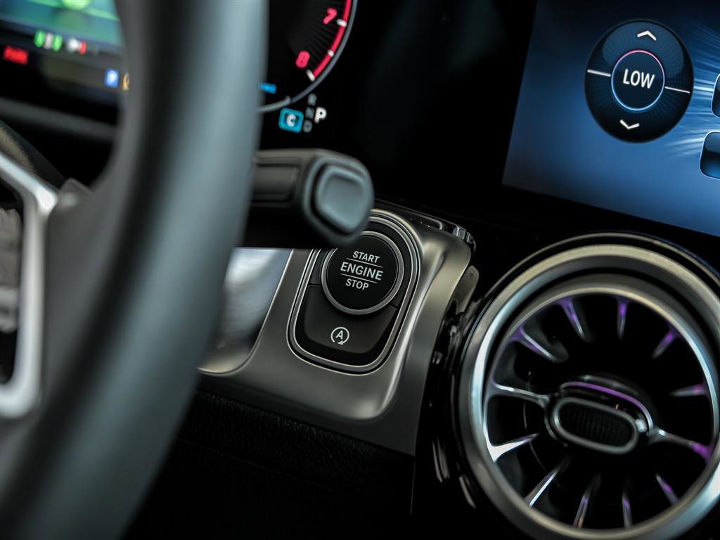 Certified 2025 Mercedes-Benz GLB 250 4MATIC image 20