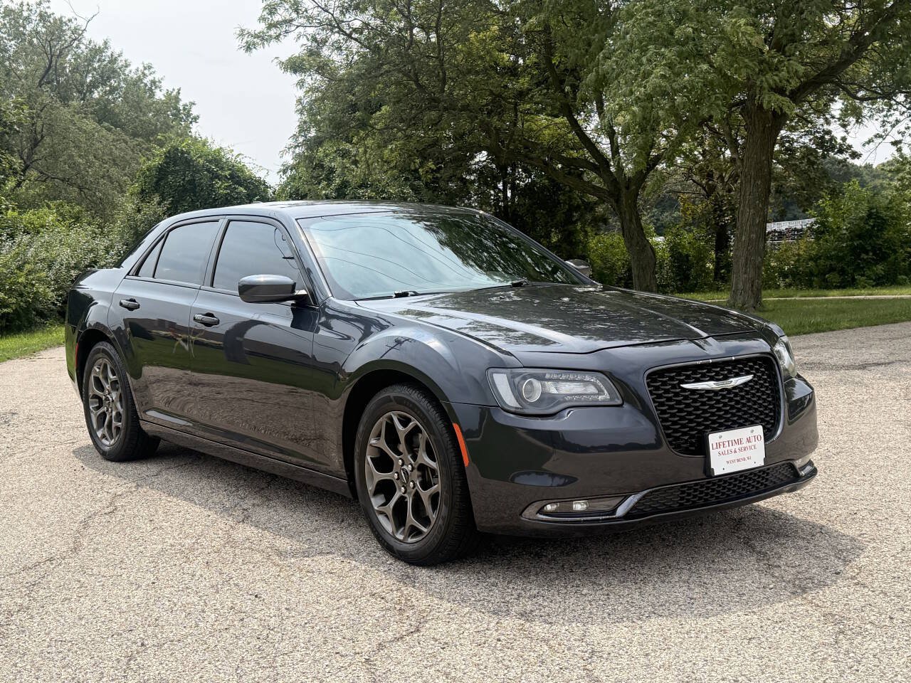Used 2018 Chrysler 300 S AWD/4WD image 7