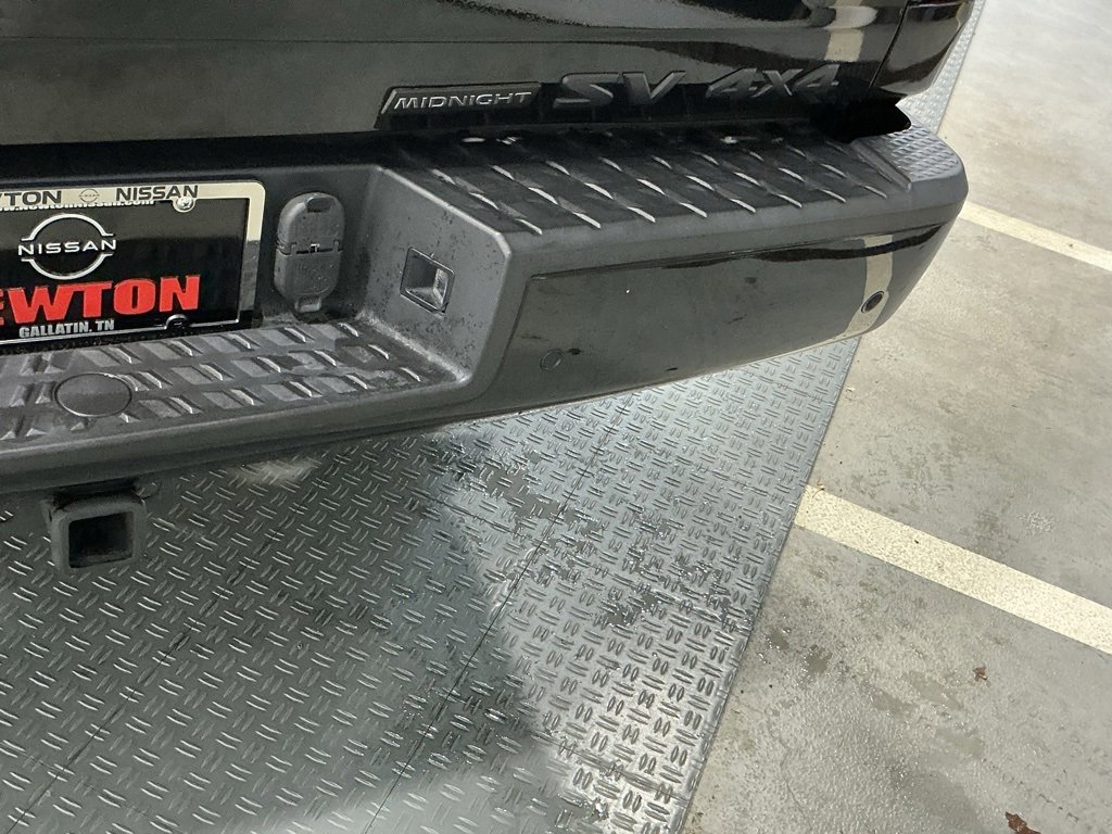 Used 2023 Nissan Titan SV w/ SV Convenience Package image 4