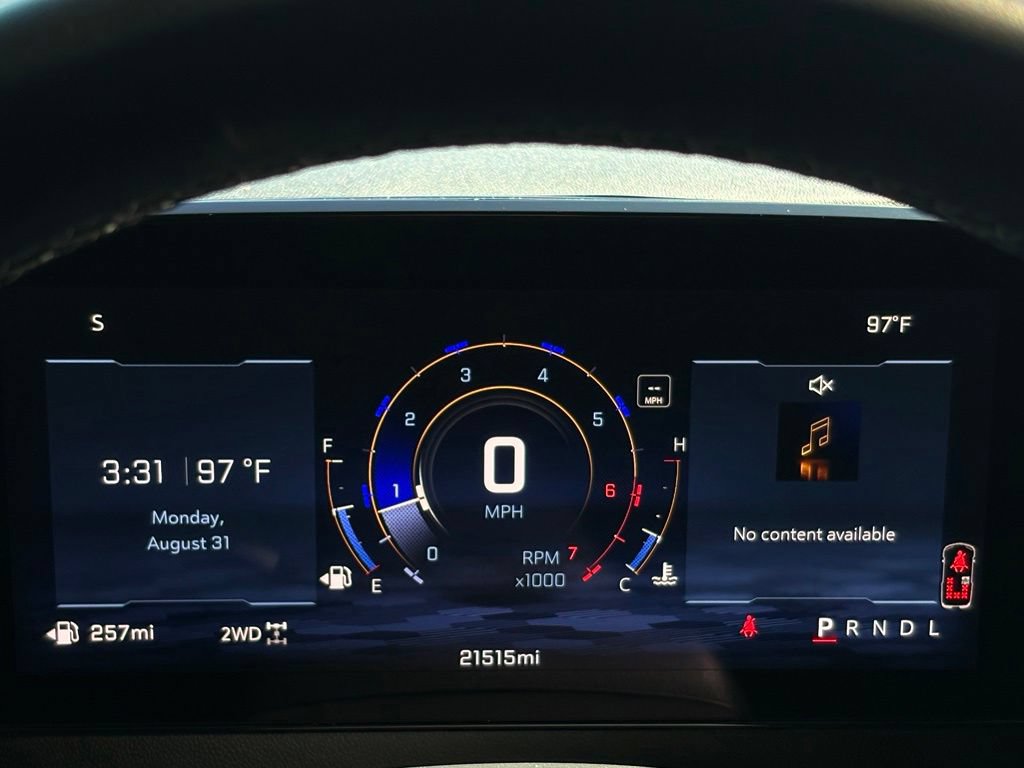 Used 2025 Chevrolet Traverse Z71 w/ Driver Confidence Package AWD/4WD image 26