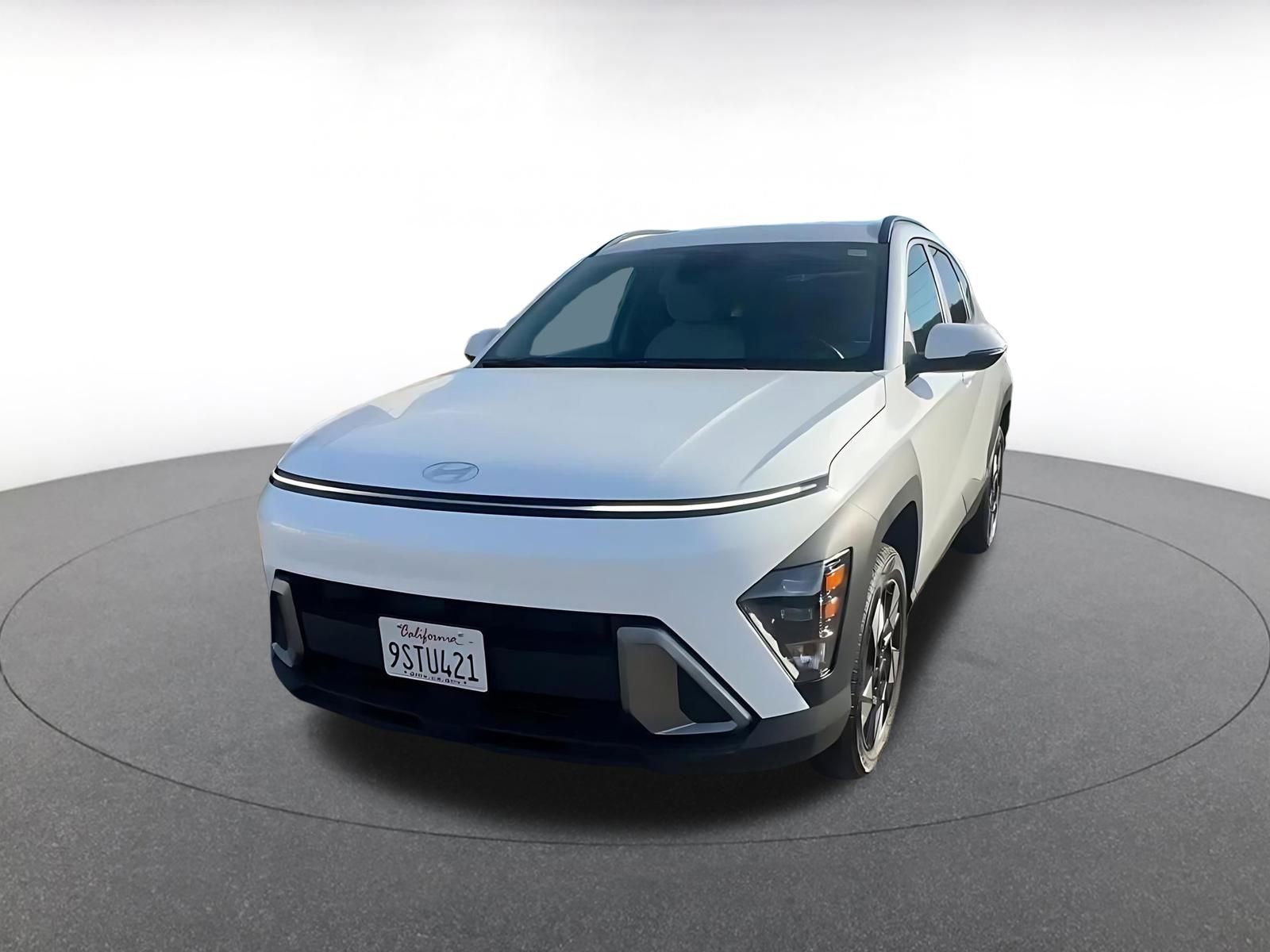 Used 2025 Hyundai Kona SEL image 4