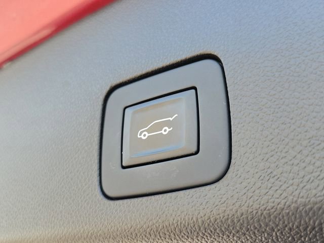 Used 2020 Buick Encore GX Essence w/ Experience Buick Package image 31