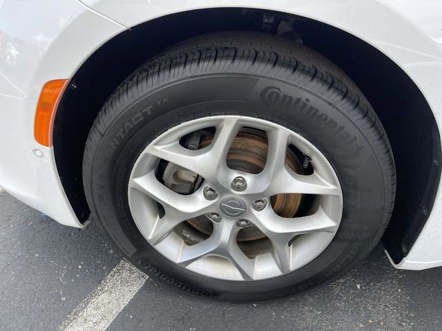 Used 2019 Chrysler Pacifica Touring-L Plus w/ Advanced Safetytec Group image 10