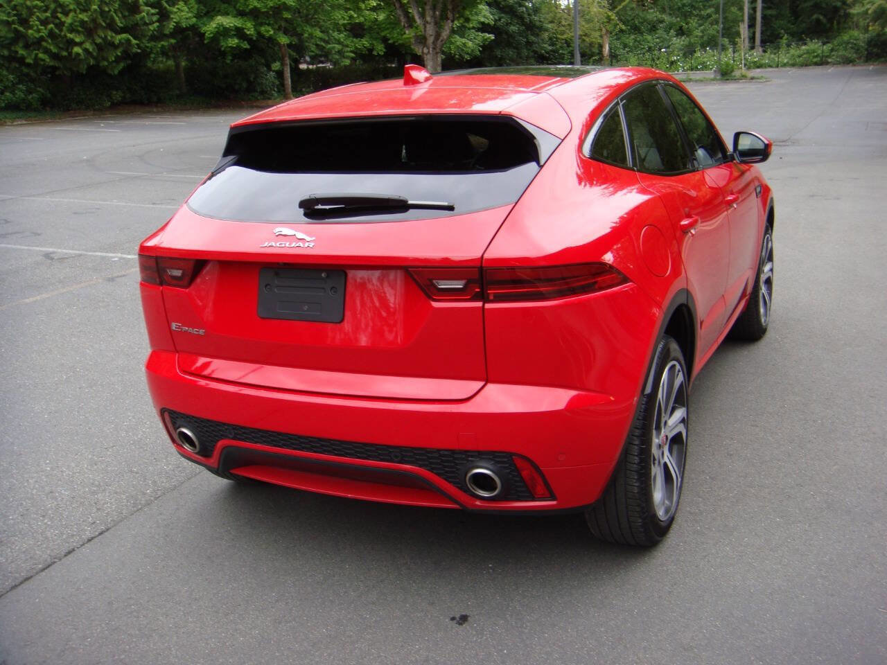 Used 2018 Jaguar E-PACE First Edition image 7