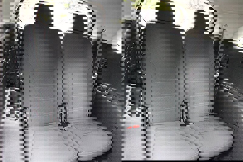 Used 2017 Kia Sorento LX w/ LX Convenience Package image 18