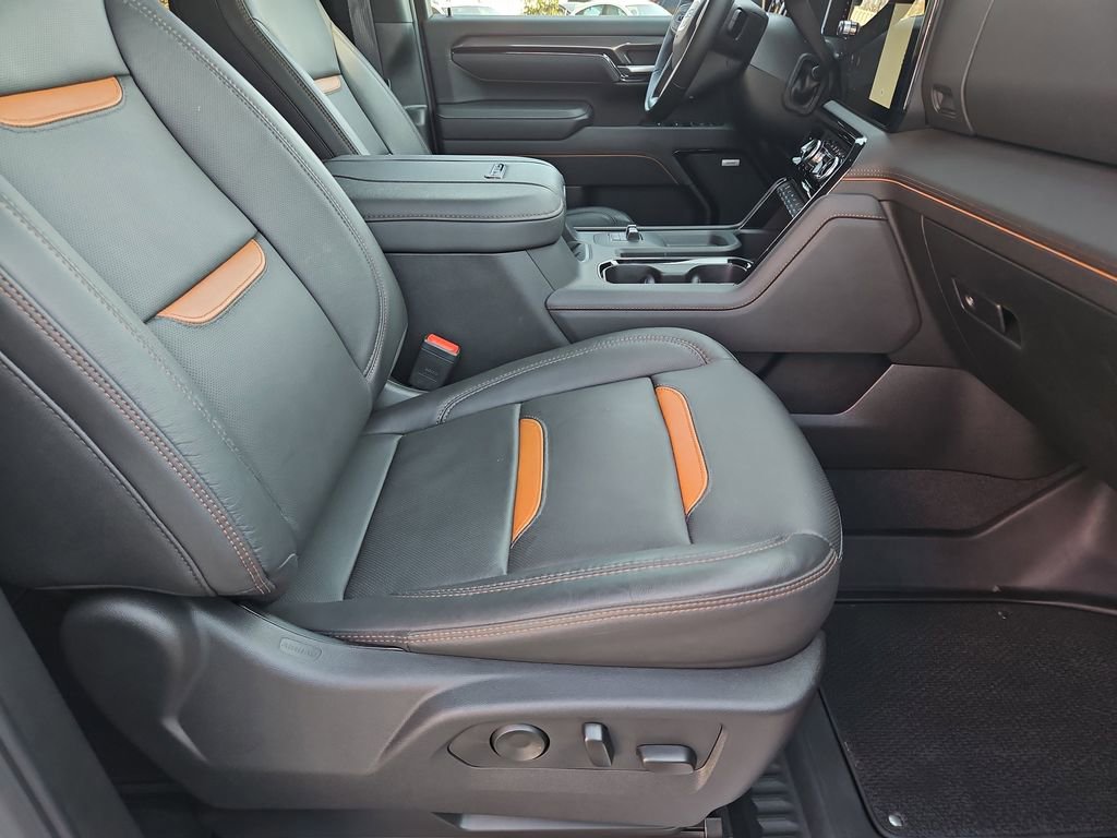 Used 2025 GMC Sierra 2500 AT4 image 15