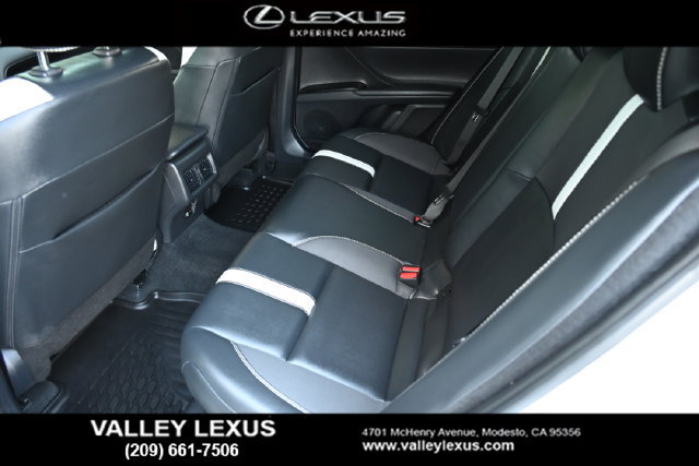Used 2025 Toyota Camry SE FWD image 16