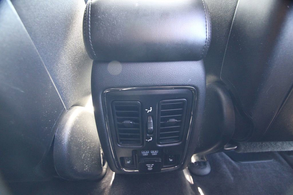 Used 2018 Jeep Grand Cherokee Limited AWD/4WD image 38