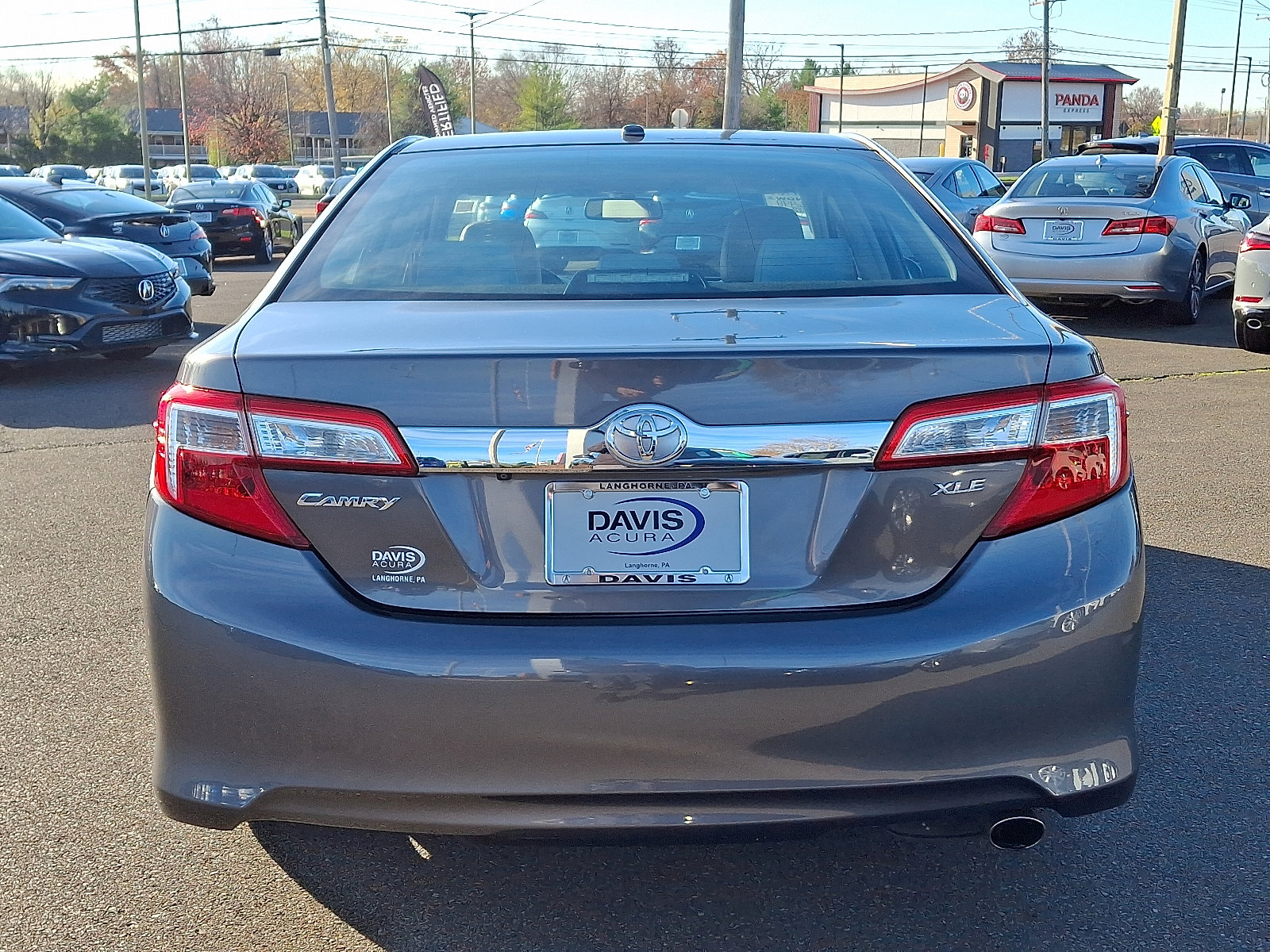 Used 2014 Toyota Camry XLE image 5