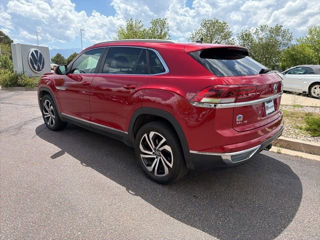Used 2022 Volkswagen Atlas Cross Sport SEL AWD/4WD image 4