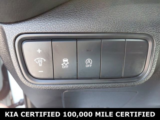 Certified 2025 Kia Soul LX FWD image 17