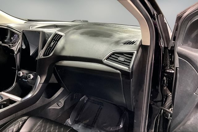 Used 2023 Ford Edge Titanium w/ Cargo Accessory Package AWD/4WD image 24