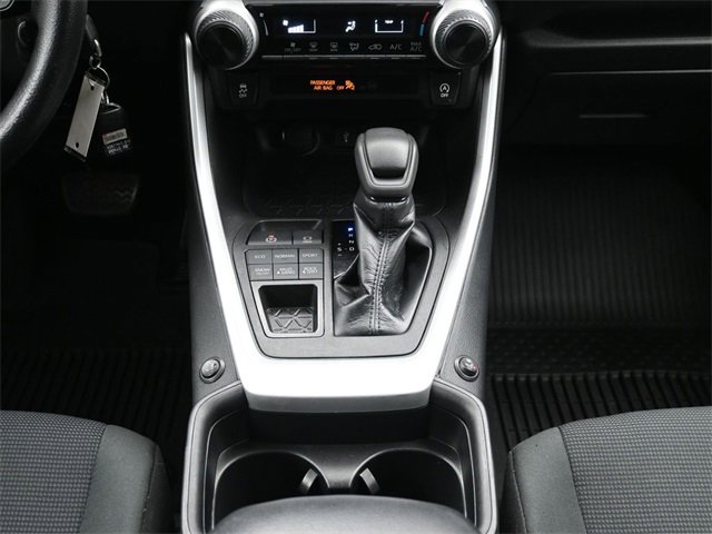 Used 2021 Toyota RAV4 LE image 22