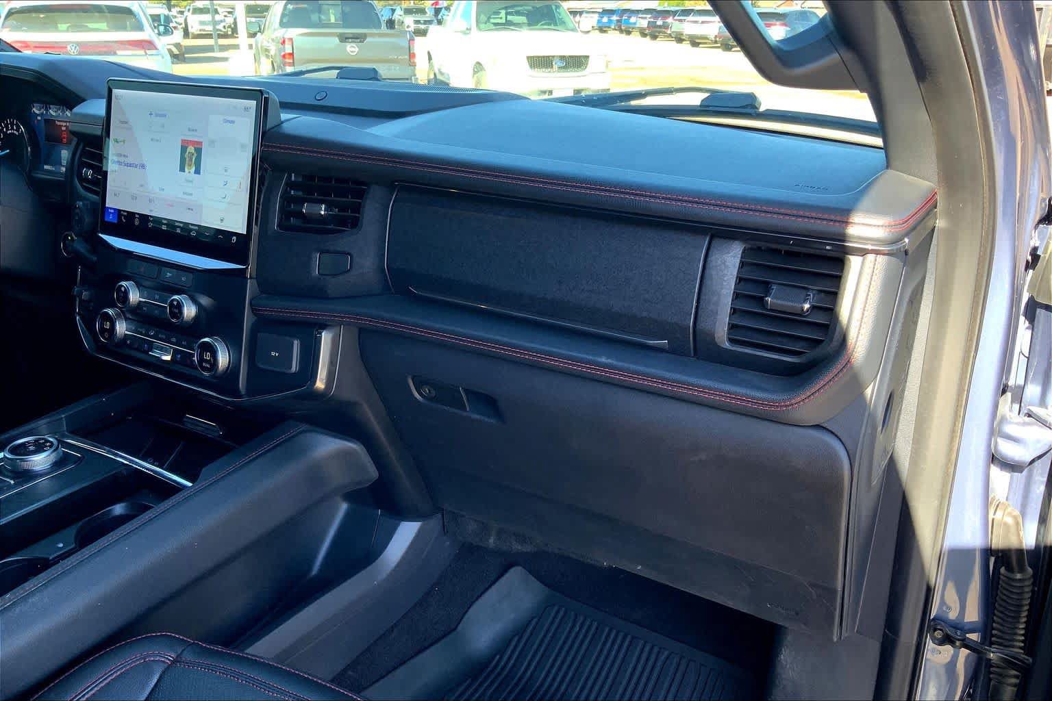 Used 2023 Ford Expedition Limited AWD/4WD image 19