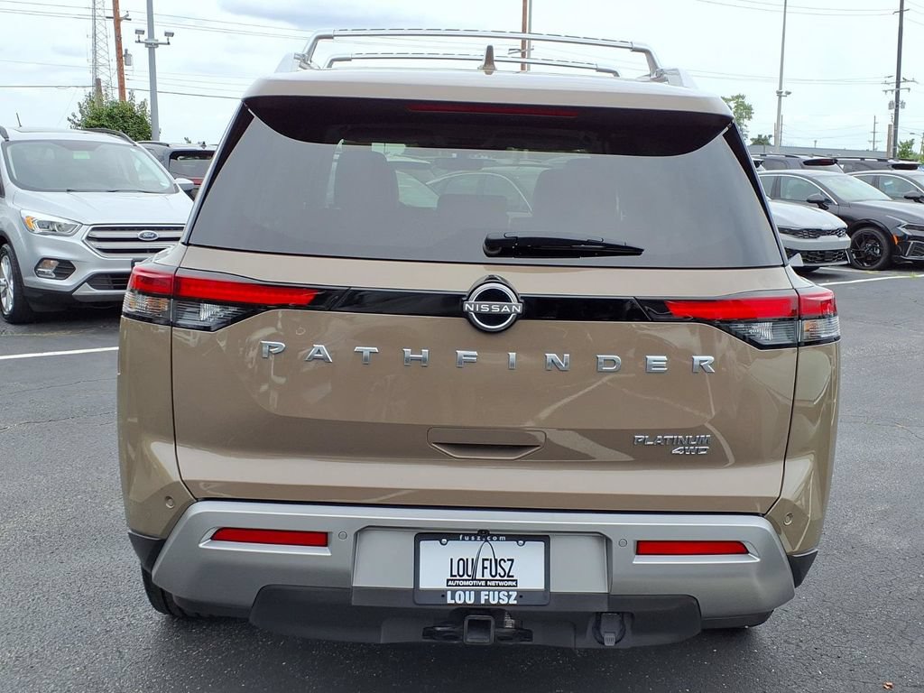 Used 2023 Nissan Pathfinder Platinum w/ Cargo Package AWD/4WD image 23