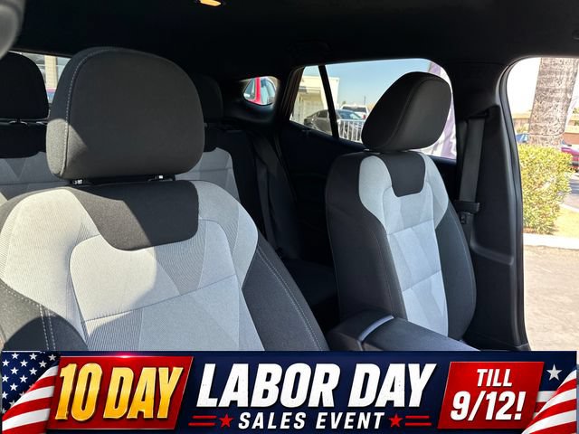 Used 2025 Chevrolet Trax RS w/ Driver Confidence Package FWD image 30