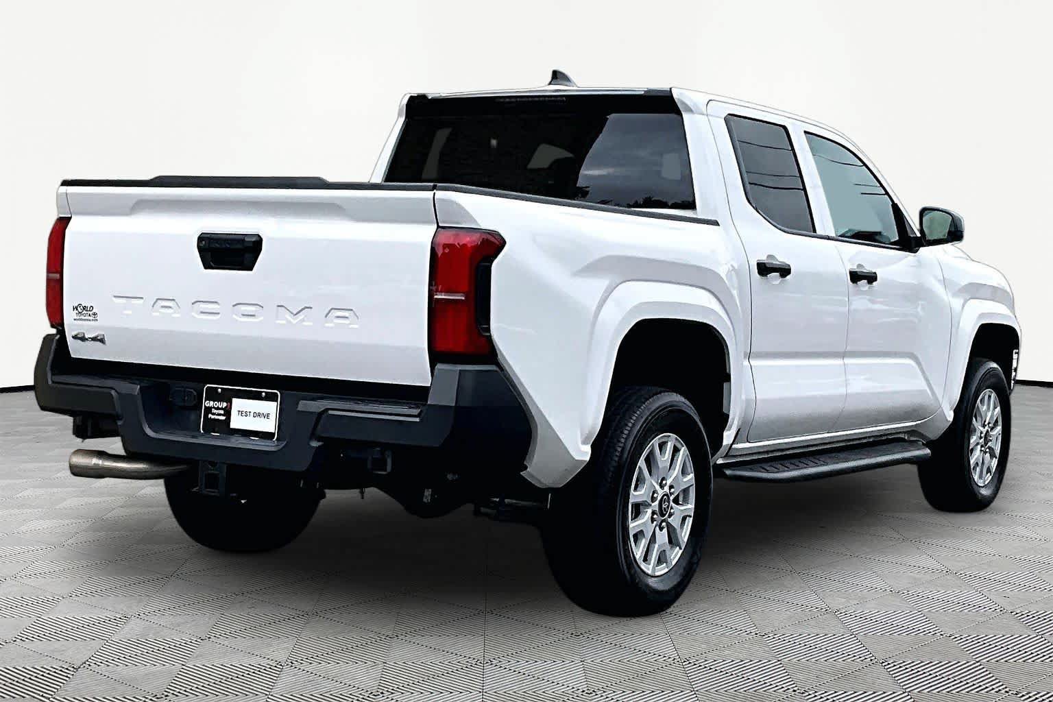 Certified 2024 Toyota Tacoma SR AWD/4WD image 13