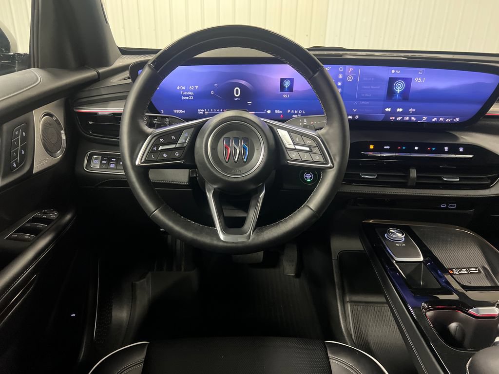 Certified 2025 Buick Enclave Avenir w/ Super Cruise Package AWD/4WD image 19