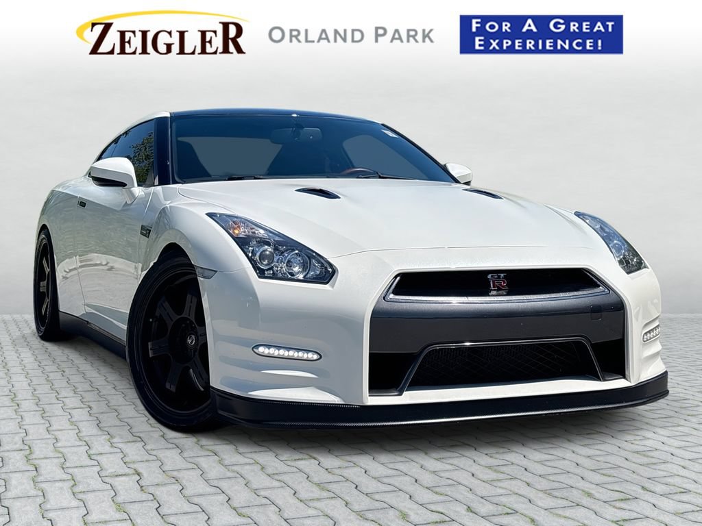 Used 2014 Nissan GT-R Black Edition AWD/4WD image 1