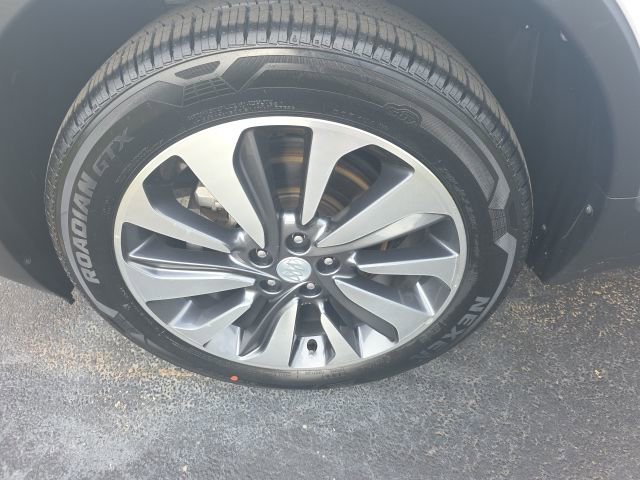 Used 2022 Buick Encore Preferred w/ Safety Package image 12