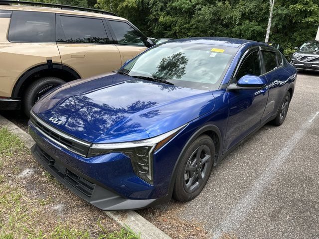 Used 2025 Kia K4 FWD image 3