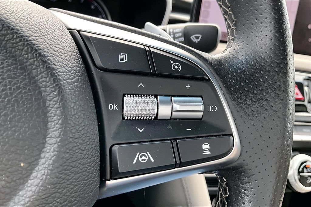 Used 2022 Genesis G70 3.3T RWD image 18