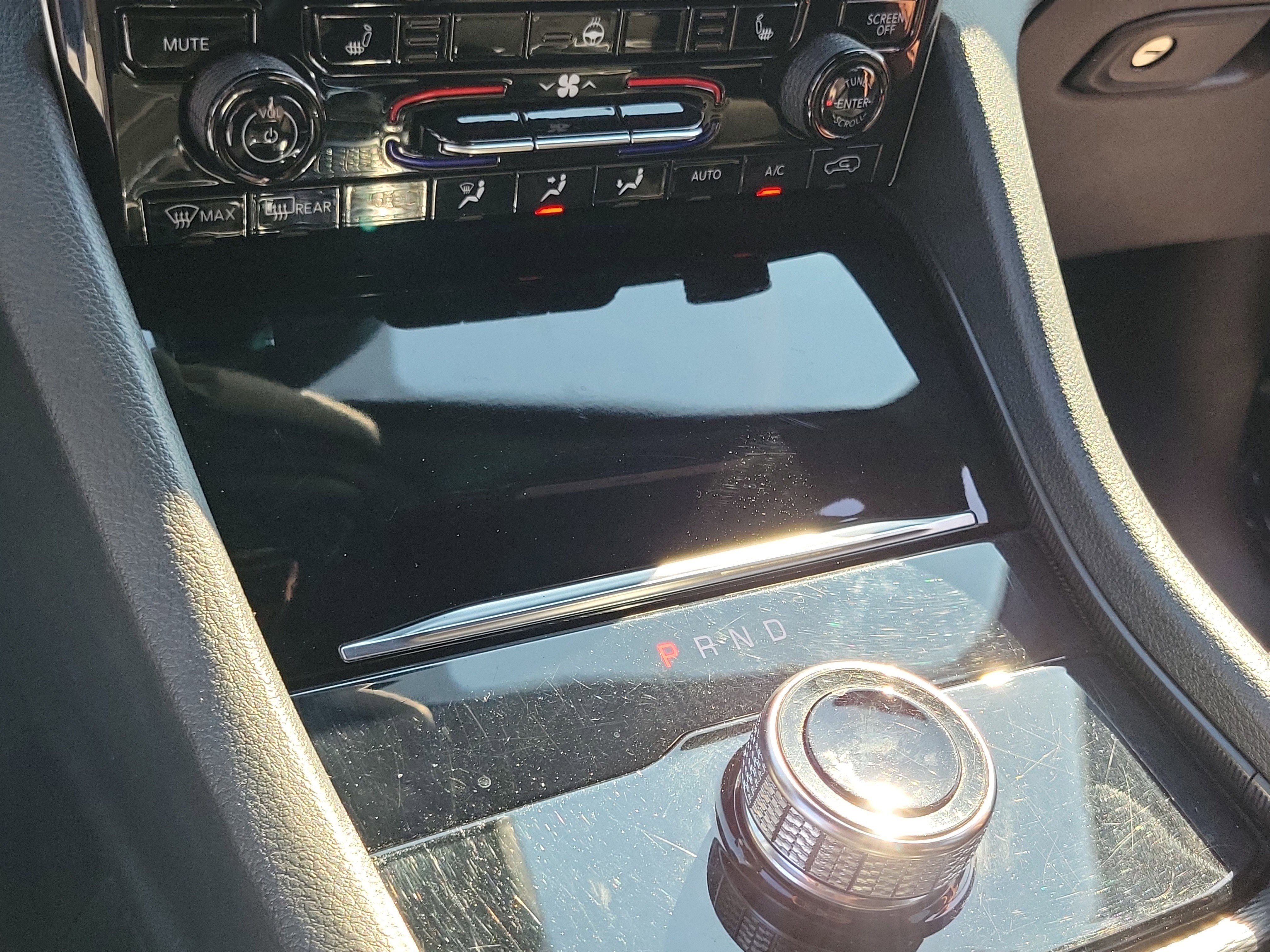 Used 2024 Jeep Grand Cherokee L Laredo image 27