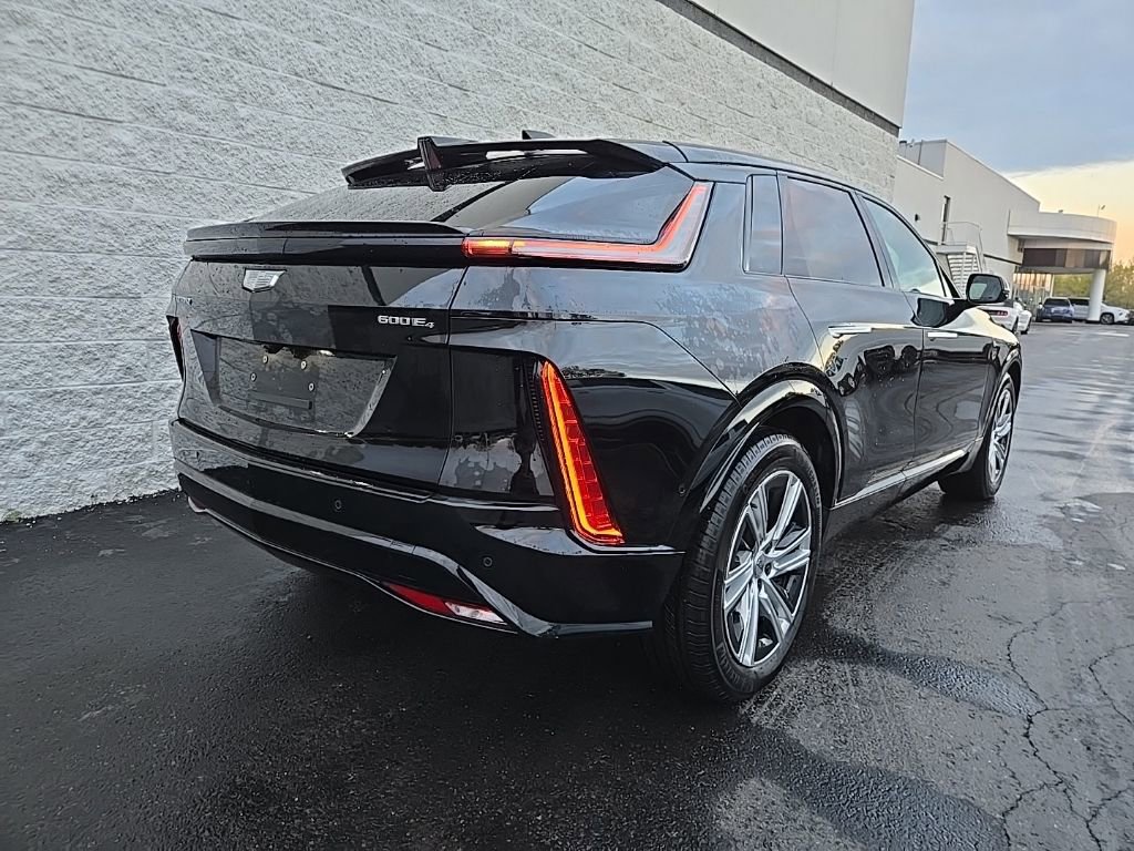 Certified 2024 Cadillac Lyriq Tech w/ Driver Assist Package AWD/4WD image 16