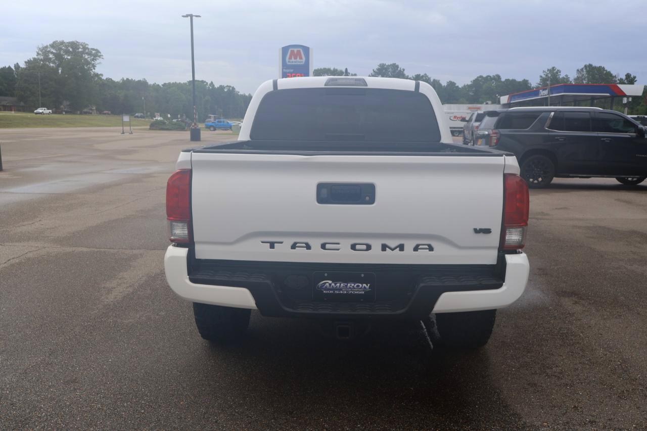 Used 2017 Toyota Tacoma TRD Sport w/ Tow Package (A/T) AWD/4WD image 7