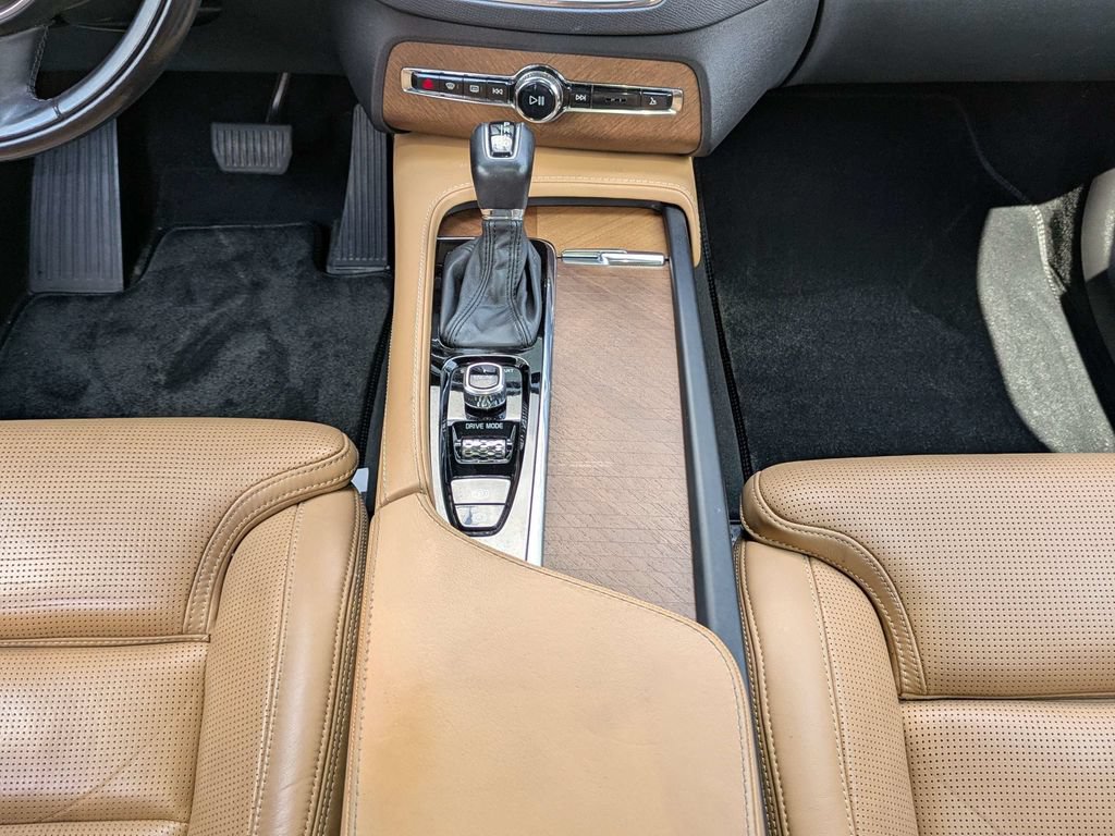Used 2017 Volvo XC90 T6 Inscription w/ Vision Package AWD/4WD image 19