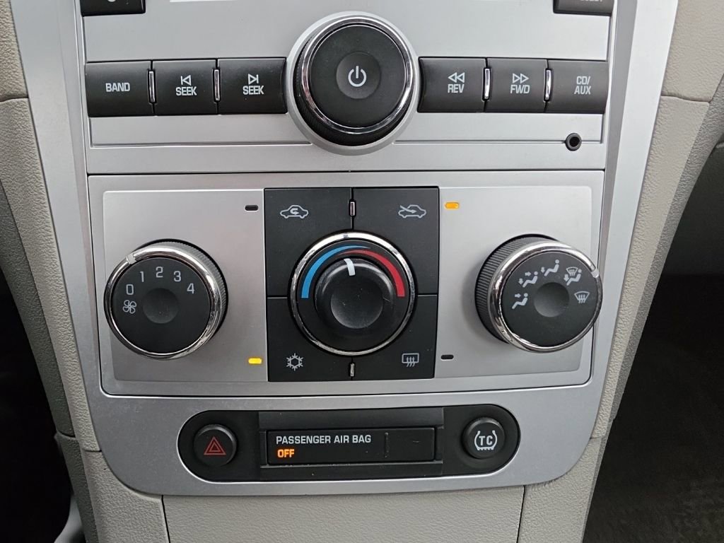 Used 2010 Chevrolet Malibu LS image 12