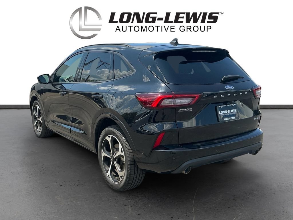Certified 2023 Ford Escape ST-Line Elite w/ Premium Technology Package AWD/4WD image 4